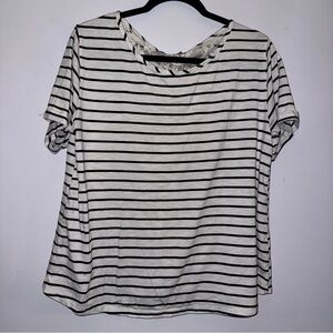 Arianna by Howard’s women’s size large short sleeve top white black stripes lace